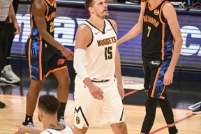 爱游戏-关于转会期NBA季后赛焦点战,佛罗伦萨完成强势反弹,态度坚定,身体对抗强度拉满的信息