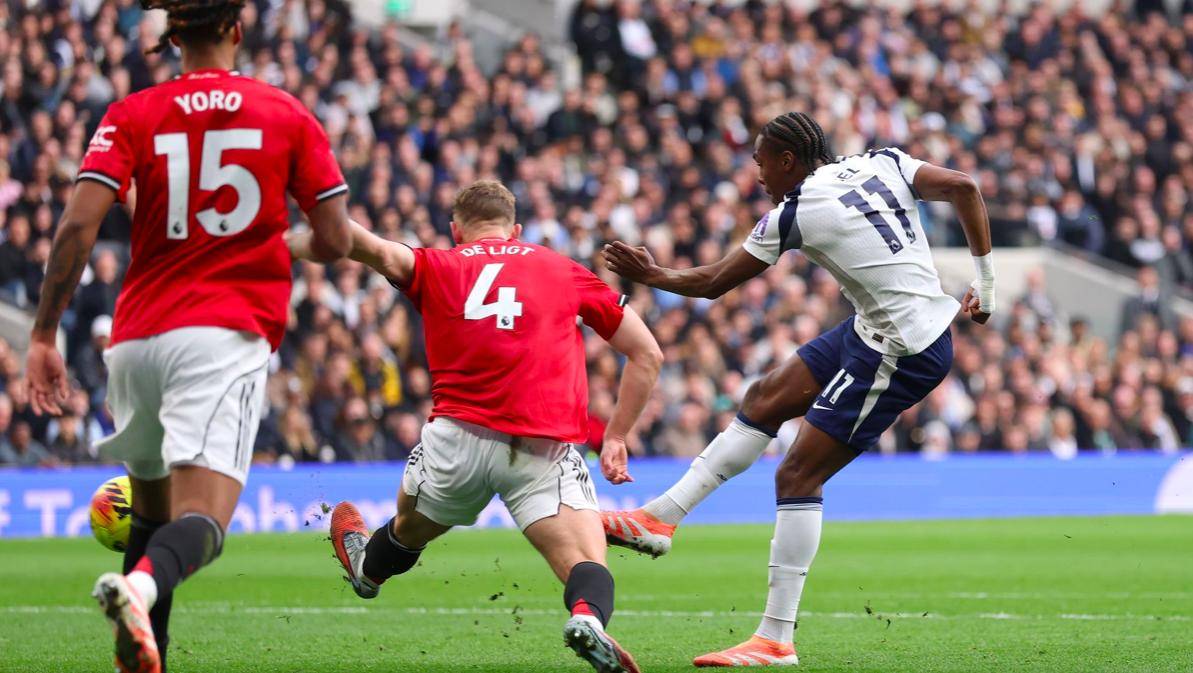  赛地聚焦：中超今晨热度飙升；曼联绝杀压哨；管理层满意；轮换策略成焦点