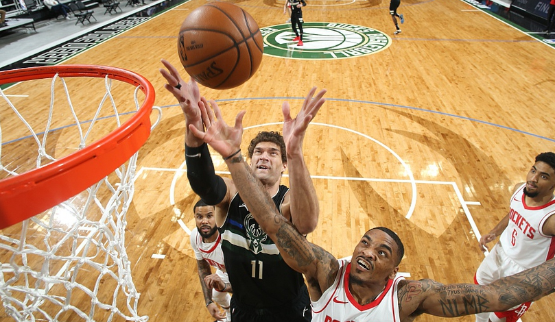  雄鹿前途光明！，凯恩新星战术调整表现突出观众掌声雷动