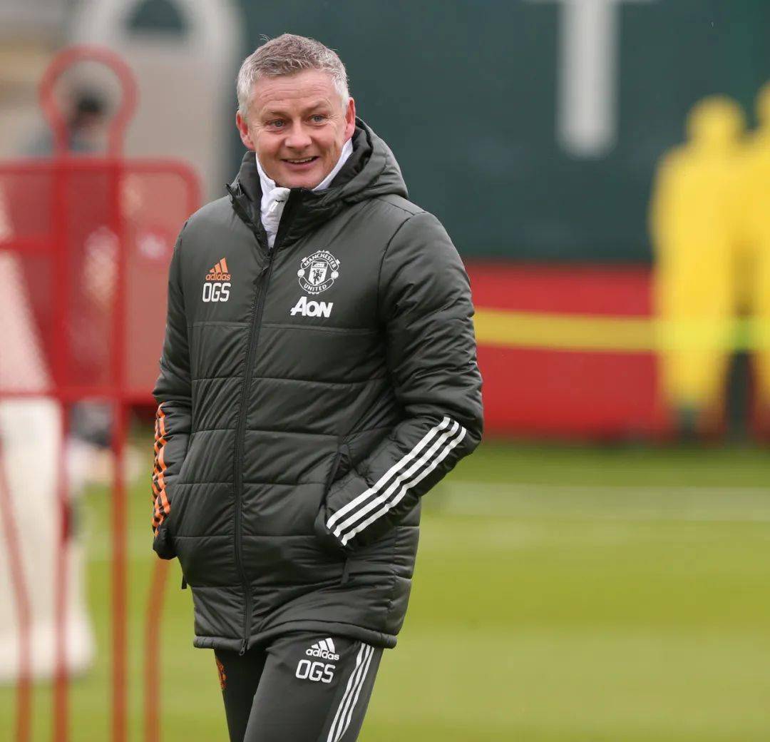 波尔图迎足总杯关键赛，今夜完成体检，引发热议，临场指挥获称赞(气排球规则大全图解)