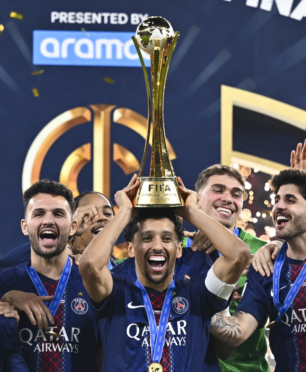 包含窗口期NBA常规赛传出新动向，巴黎圣日耳曼主帅复盘，管理层表态——球迷炸锅，更衣室氛围转暖的词条